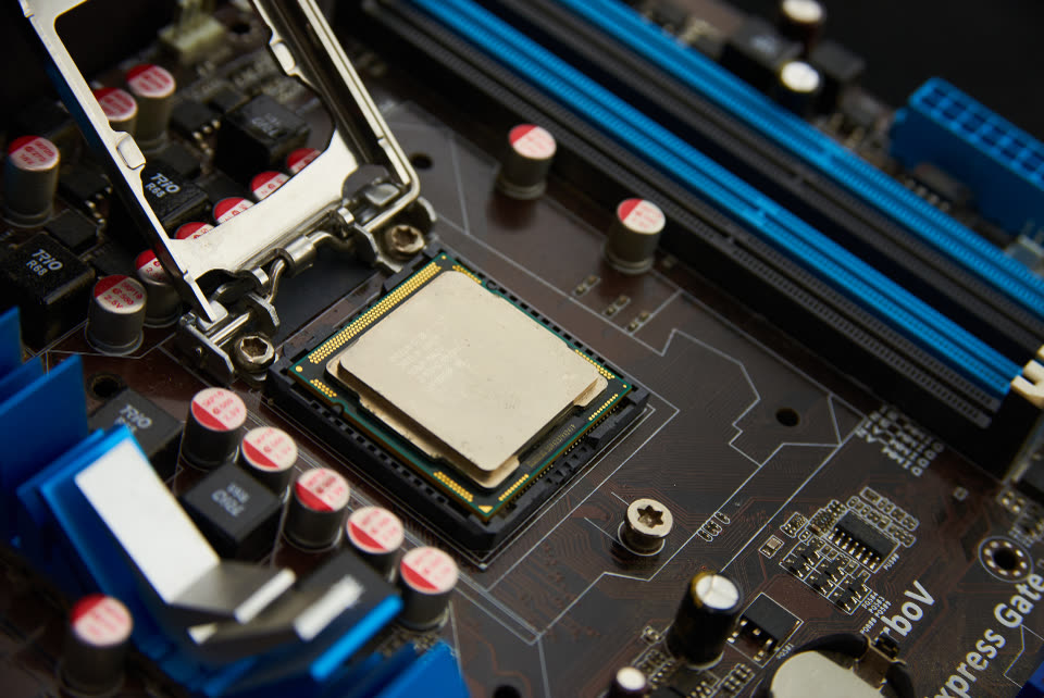 Technology Motherboard — 수입 반도체 관세, 지금 시행 중인 것과 빠진 것