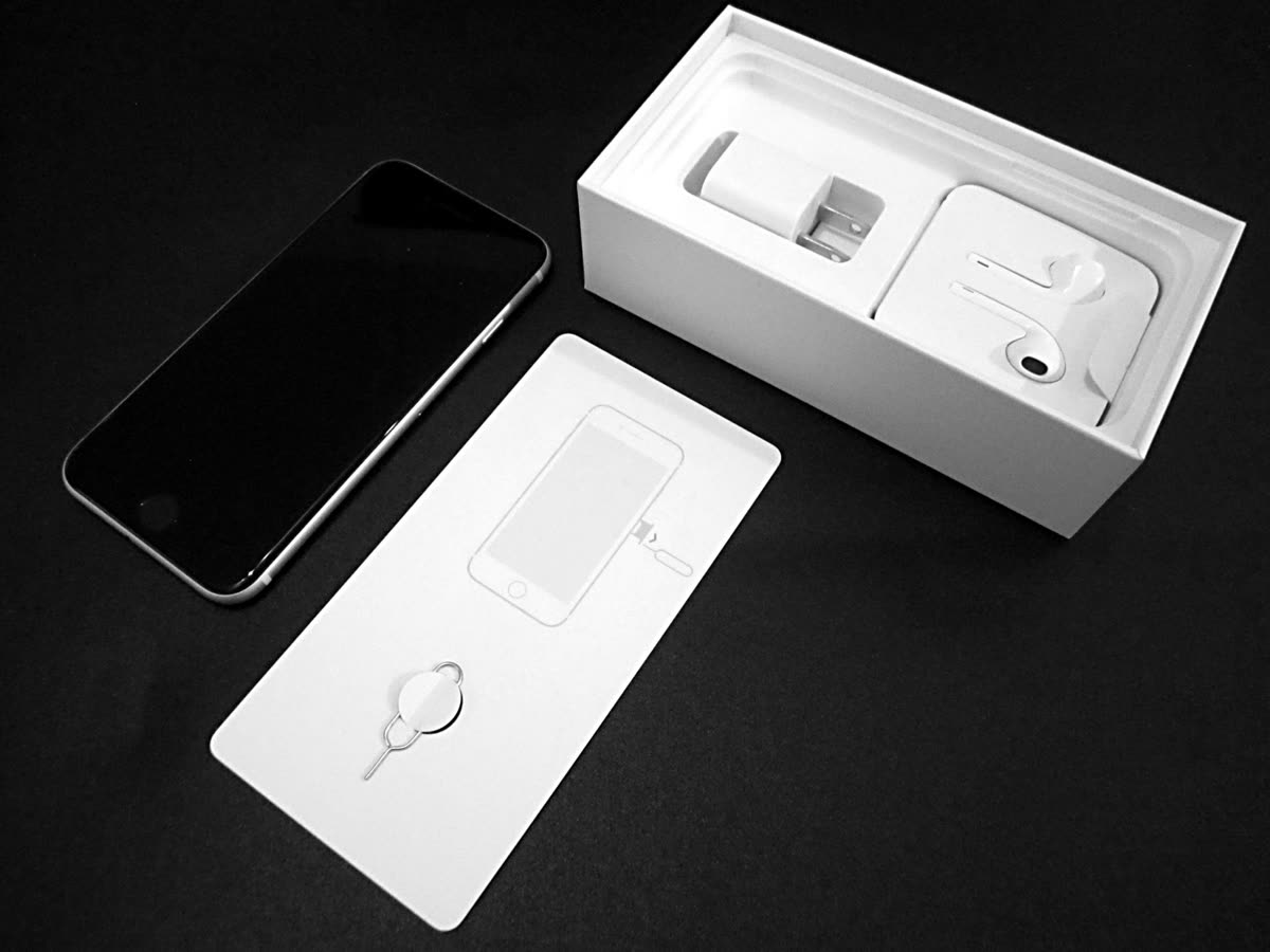 Iphone se64 unboxing — 기존 모델과 신제품, 얼마나 오르나