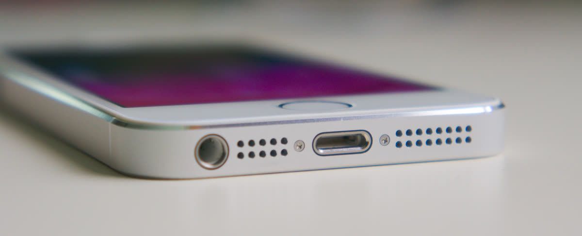 IPhone 5S bottom — 소리만 먹먹한 이유 — 회로 침수가 아닙니다